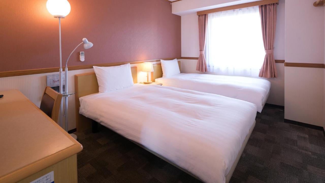 Toyoko Inn Matsuyama Ichibancho Экстерьер фото